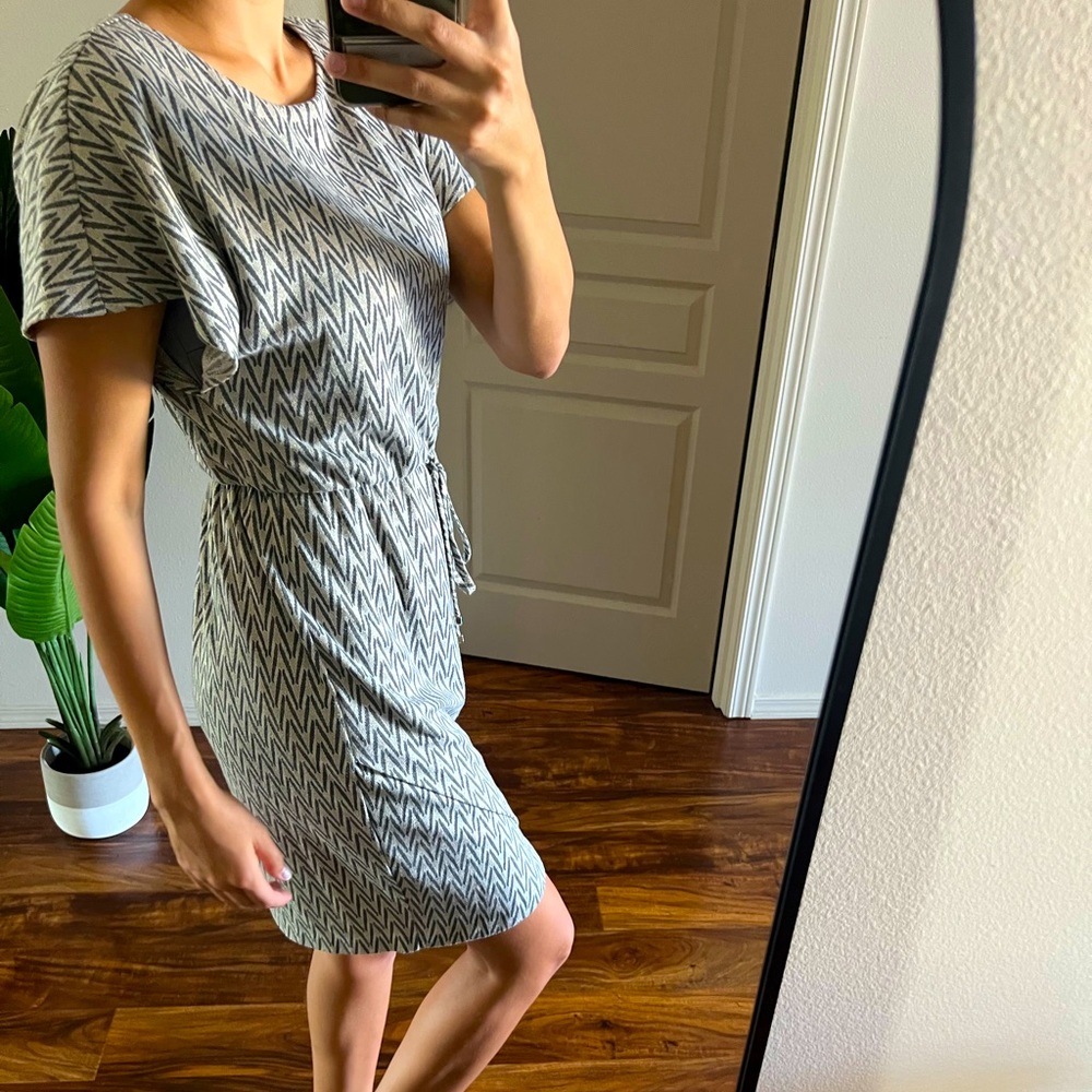 London Times | Size 4 | Dress